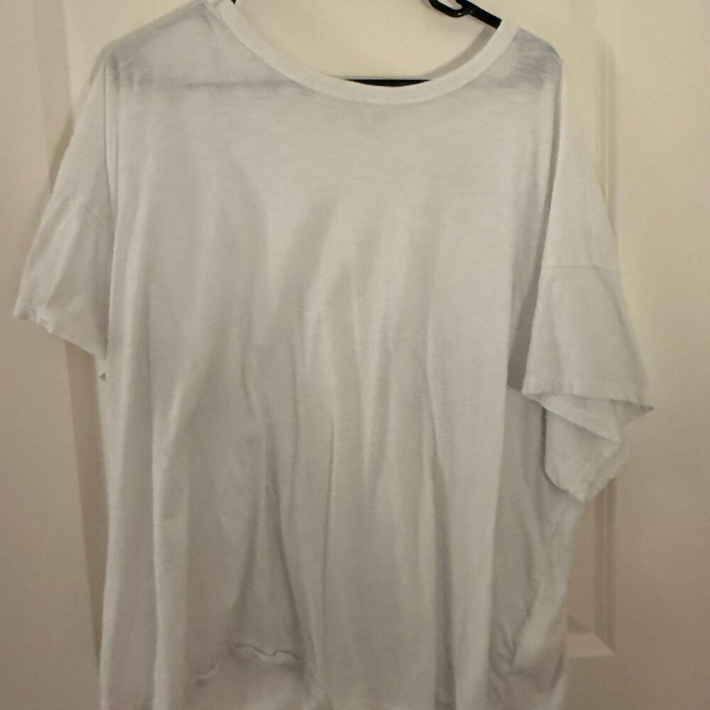 Classic Madewell Tee in crisp white 🤍